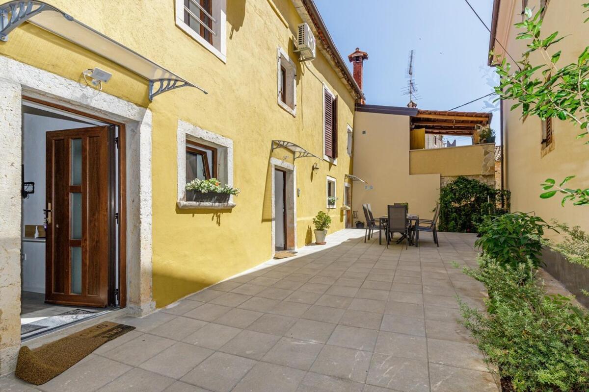 House Aves 2 Daire Kaštelir Dış mekan fotoğraf