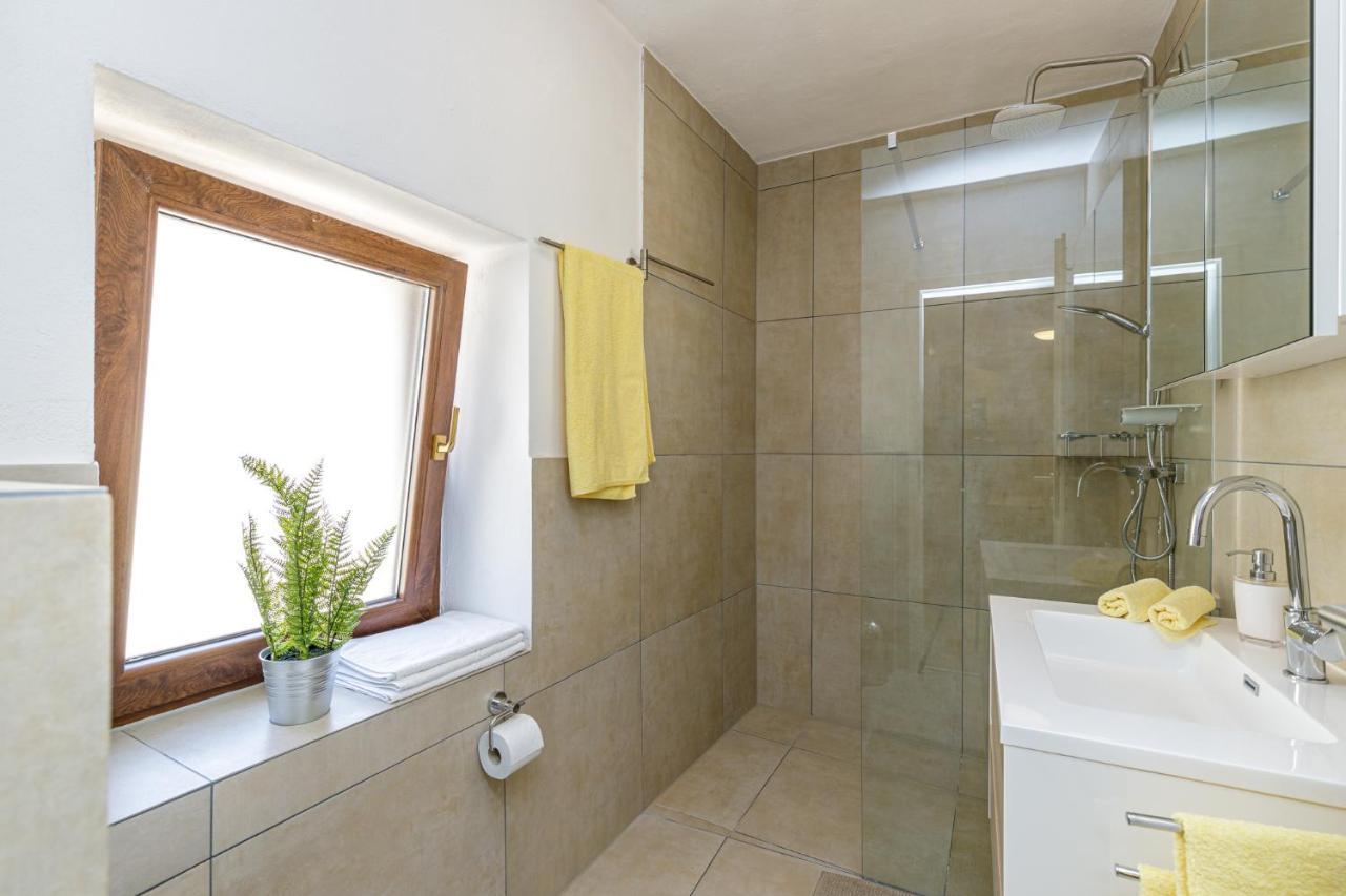 House Aves 2 Daire Kaštelir Dış mekan fotoğraf